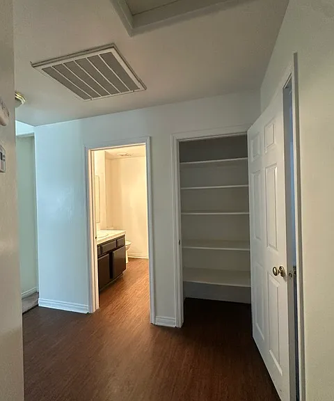 4204 Serene Oak Dr — Photo 11