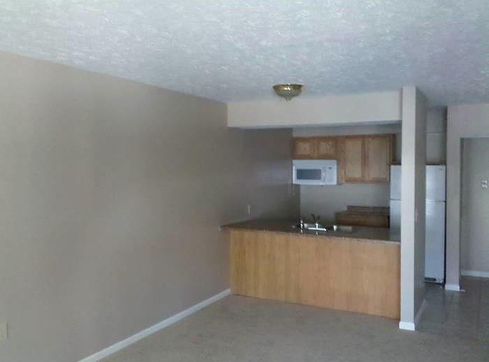 2nd image of 350 State Road 25 W APT D8