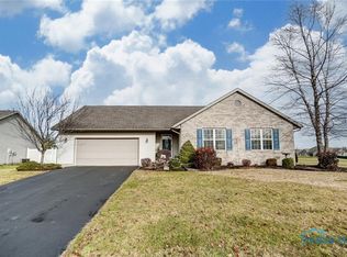 15330 Bent Tree Dr, Findlay, OH 45840