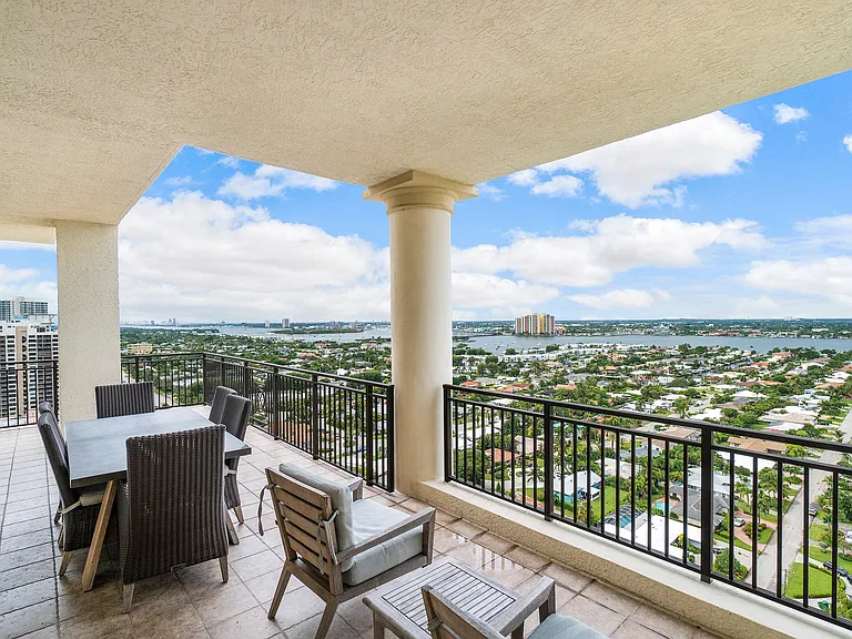 3800 N Ocean Dr — Photo 17