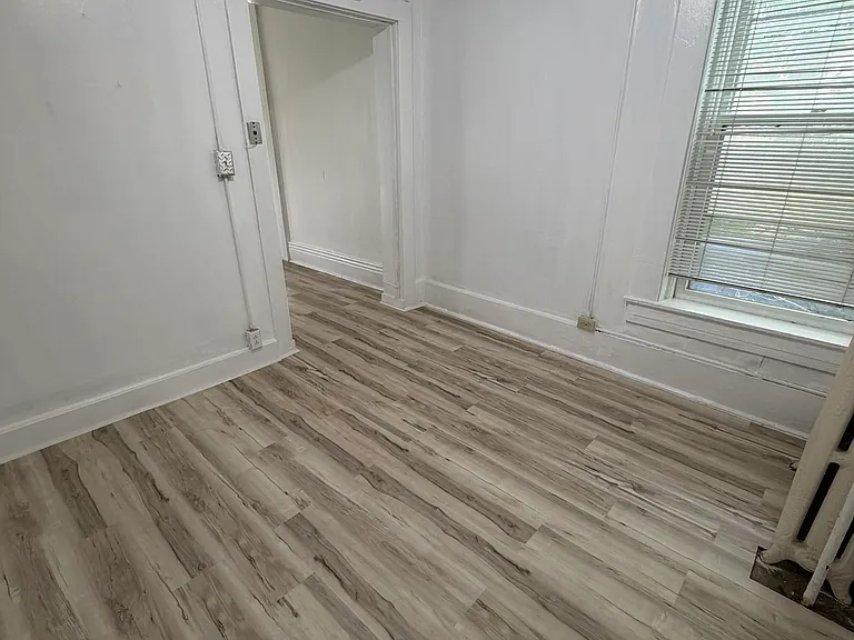 314 E Walnut St #1 — Photo 4