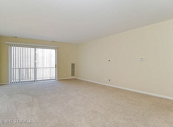 4th image of 909 E Kenilworth Ave Unit 308