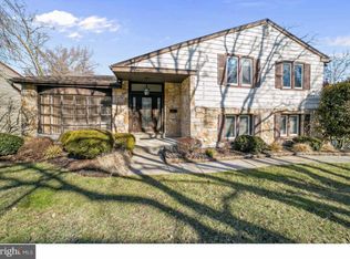 8707 Marshall Rd, Wyndmoor, PA 19038