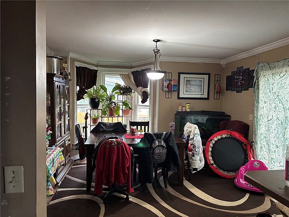 3rd image of 15 Layton St
