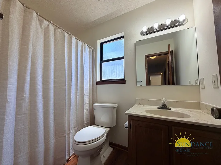 1055 Quail Hollow Dr — Photo 15