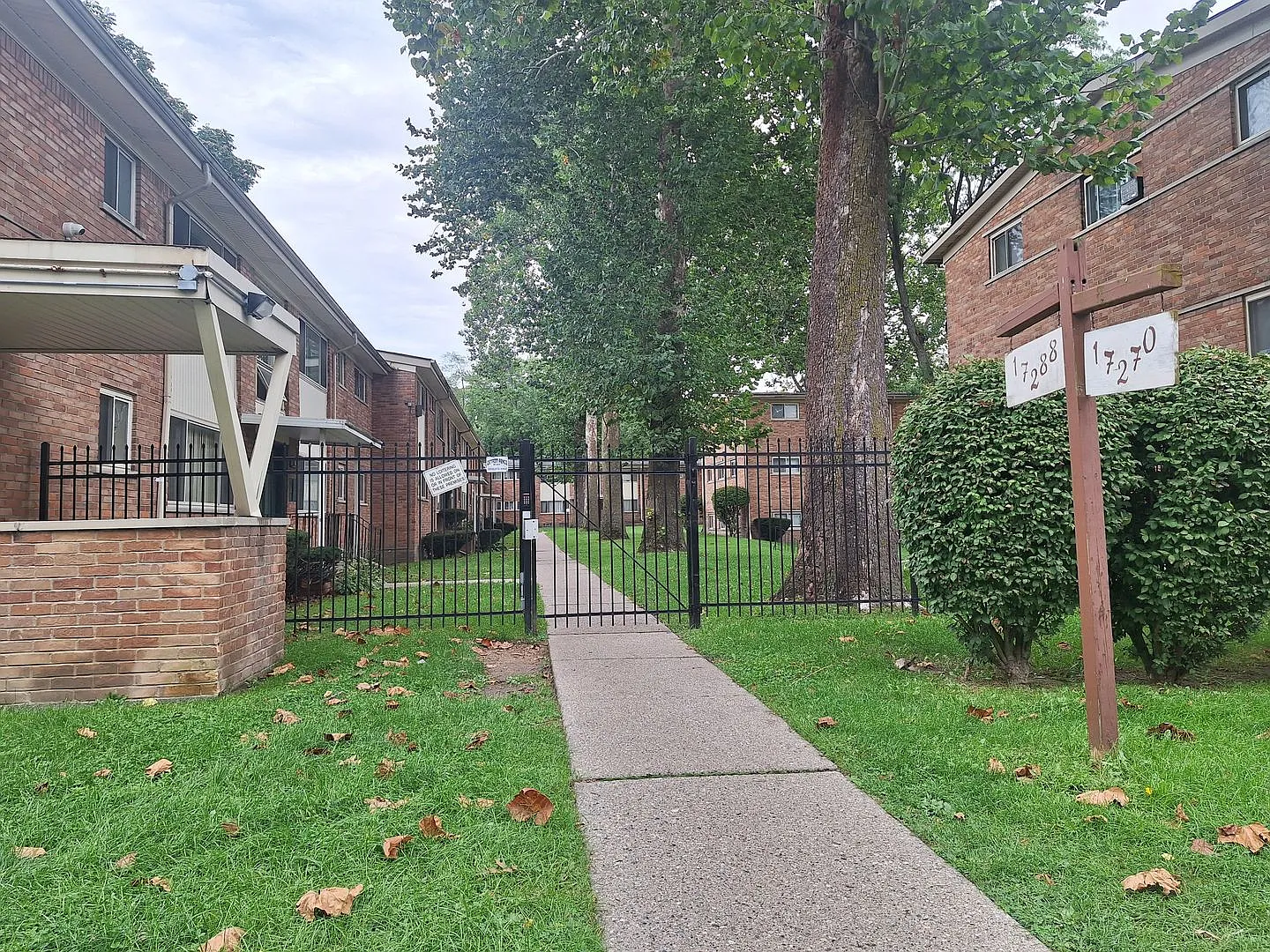 Two bedroom condo in Detroit — Photo 3