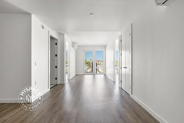 Rented by MySpaceNYC | media 6