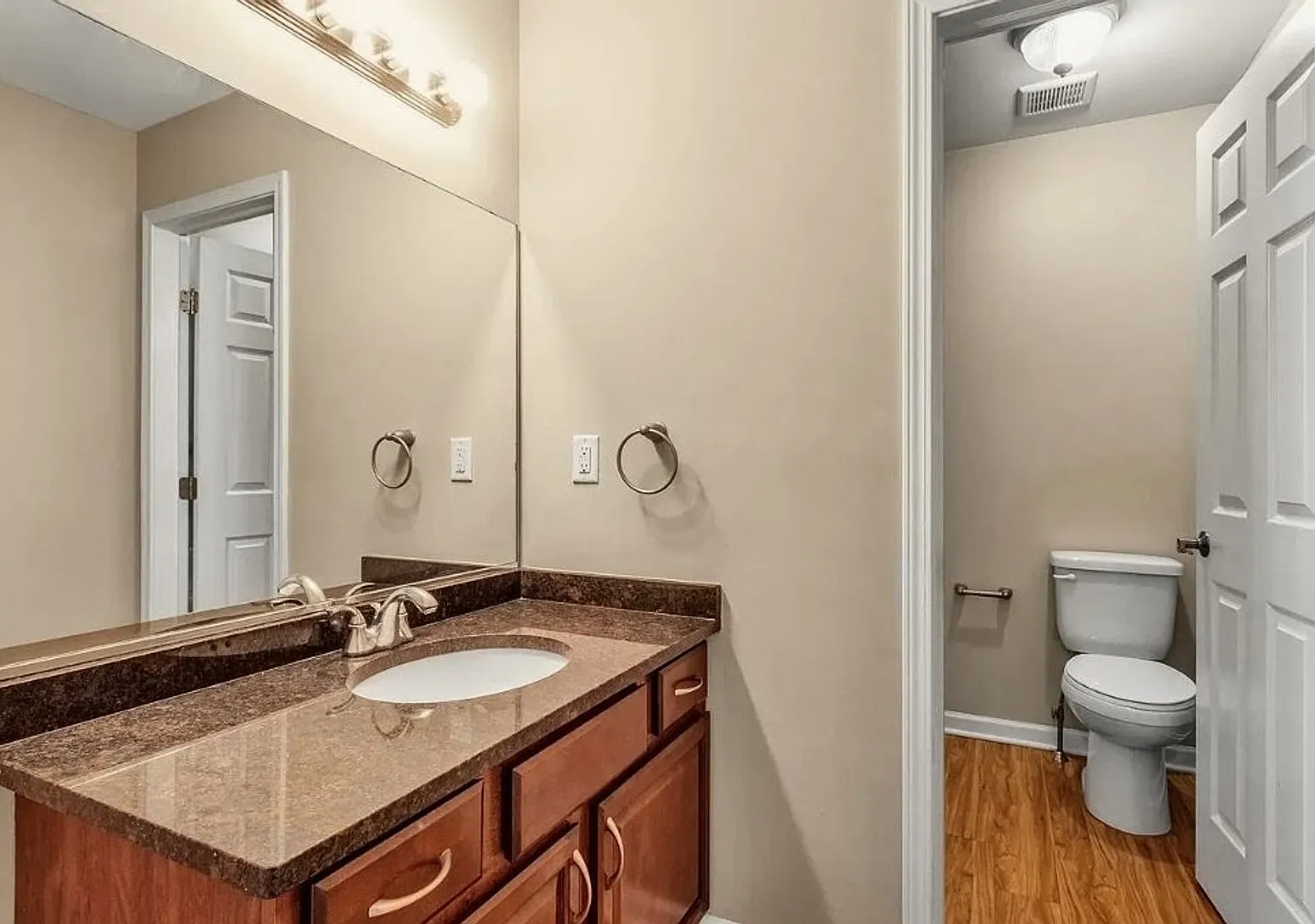 1691 Maple Road — Photo 3