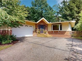 3043 Englewood Dr, Stow, OH 44224