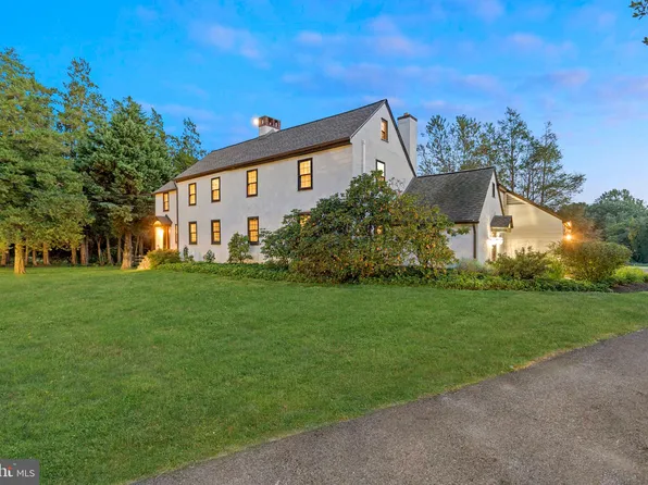 1780 W Doe Run Rd, Kennett Square, PA 19348