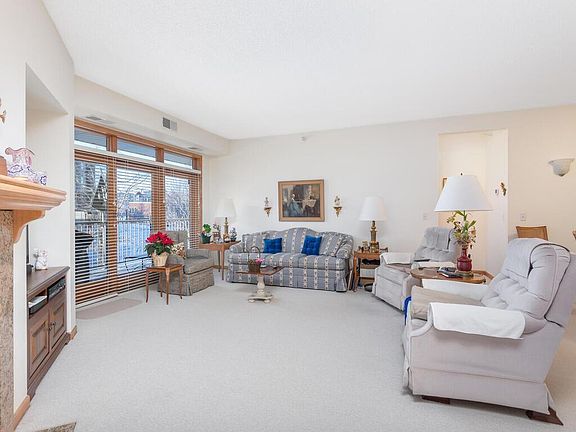 4th image of 5225 Grandview Sq APT 210