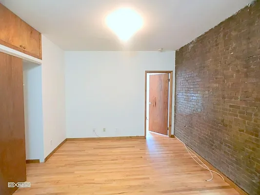 Rented by Citi Habitats | media 9