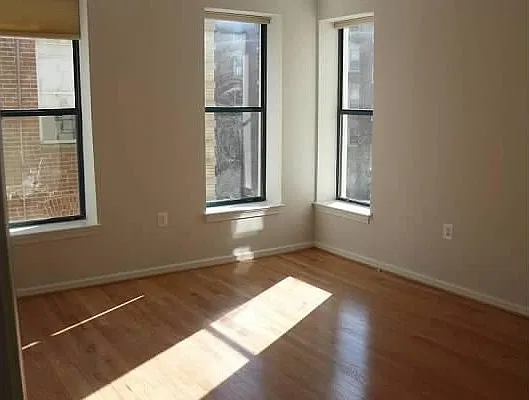 2627 Adams Mill Rd NW — Photo 2