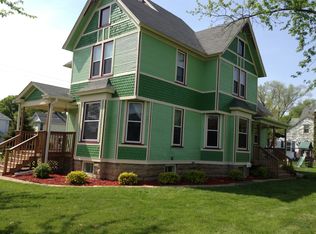 1203 Lincoln Ave, Rochelle, IL 61068