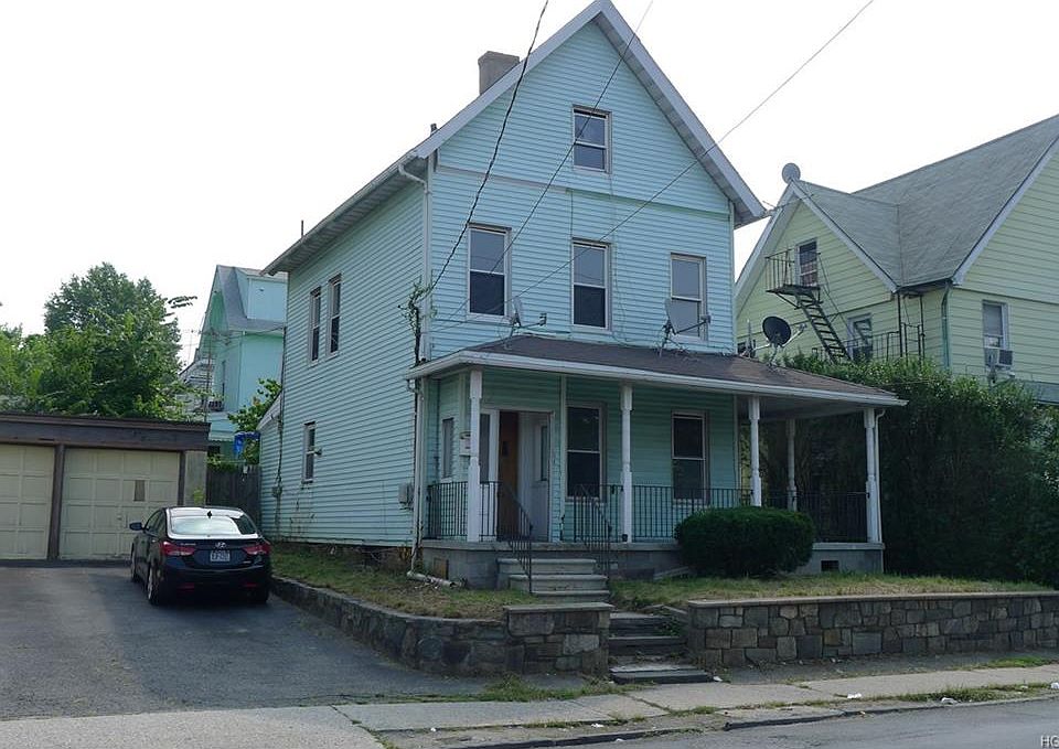1st image of 253 W Lincoln Ave