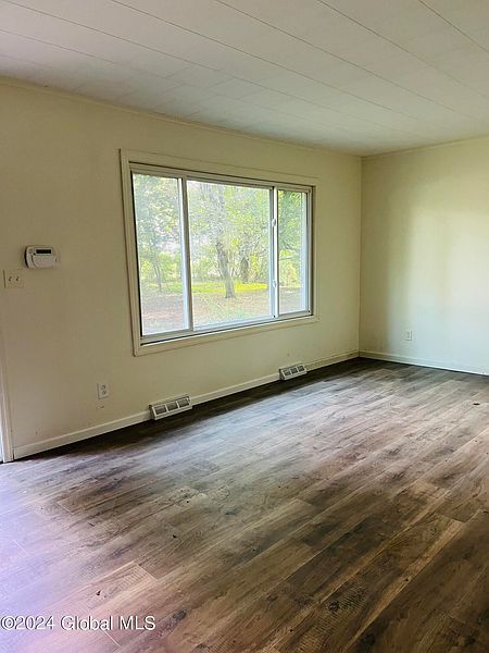 4th image of 53 State Farm Road