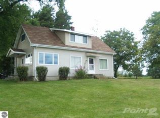 3621 10th Ave, Blanchard, MI 49310