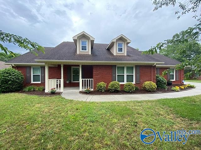 1st image of 118 Anita Dr SW