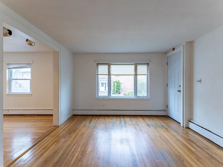 46 Aldrich Rd #A — Photo 12