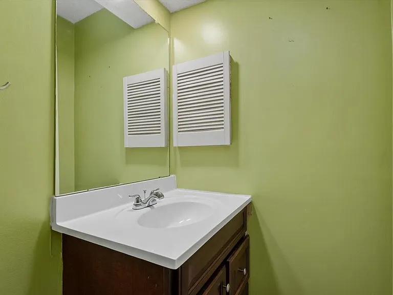 13022 Hollow Brook Dr — Photo 16
