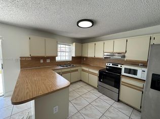 6255 SW 129th Pl, Miami, FL 33183