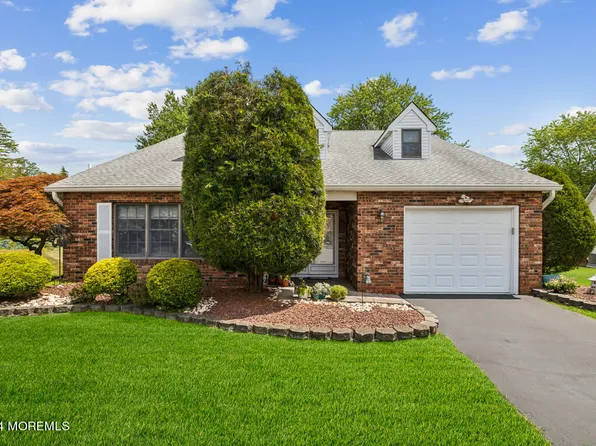 8 Little Court, Marlboro, NJ 07746