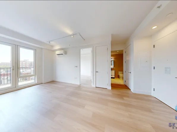 639 East 28th Street image 1 of 16