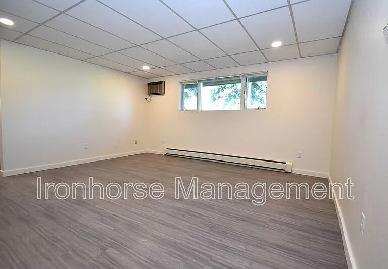 805 W Villard St #1 — Photo 2