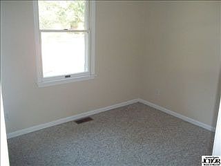 5th image of 809 Evergreen Dr