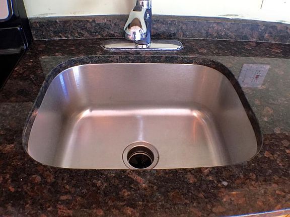 3rd image of 118 S 46th St #2