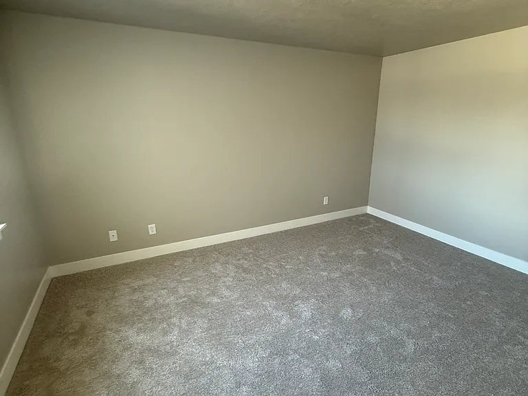 1431 W 500 N — Photo 7