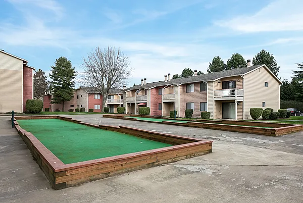 Crystal Springs Apartments — Photo 114