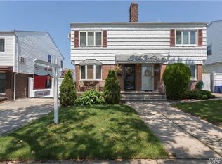 16331 22nd Ave, Whitestone, NY 11357