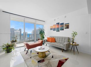 92 SW 3rd St APT 4212, Miami, FL 33130