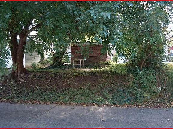 3rd image of 3218 Albemarle Ave