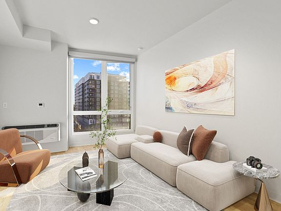 4th image of 757 N Grant St #302