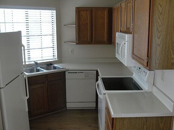 3rd image of 930 N Mesa Dr Unit 2007