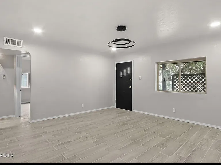 7717 Matamoros Dr — Photo 9