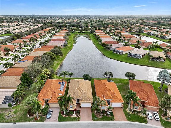 4th image of 7708 Campania Drive