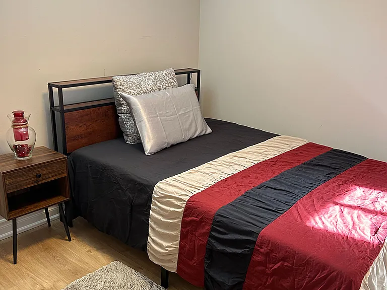25 Roma Dr #BASEMENT — Photo 18