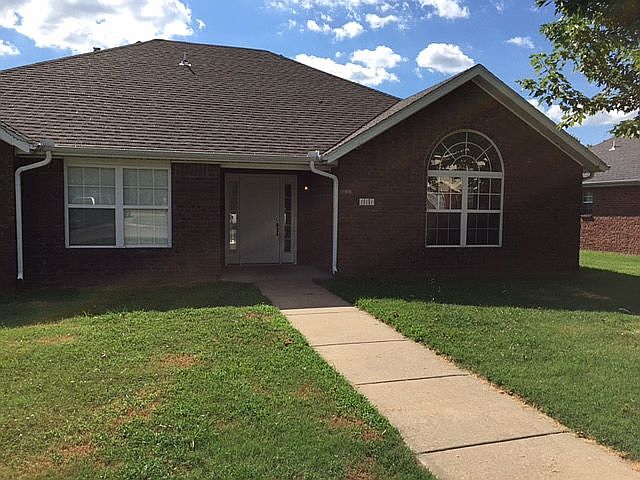 1st image of 881 N Meadowlands Dr