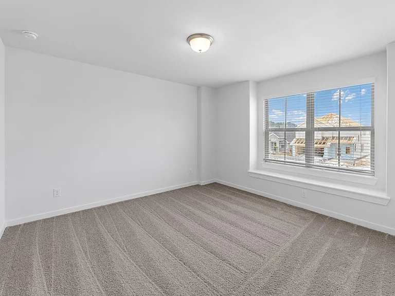 21611 Alberta Forest Cir — Photo 19