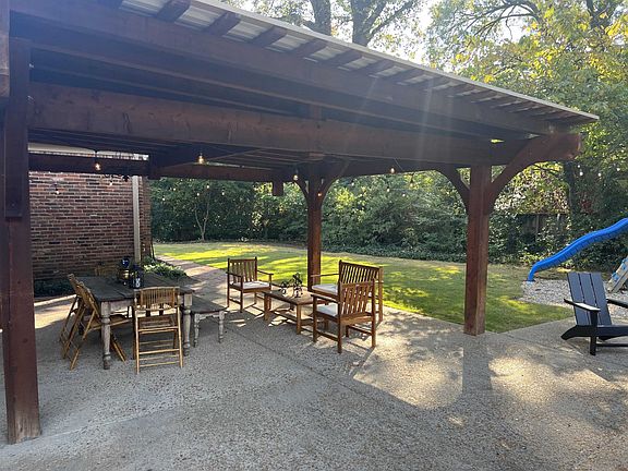 3rd image of 4339 Amber Ln