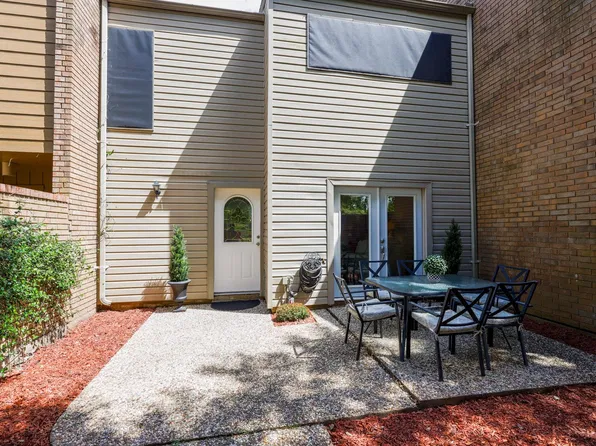 56 Caraway Cmn, Lake Jackson, TX 77566