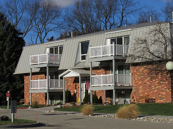 Main floor/garden level unit