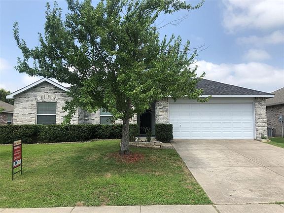 3rd image of 619 Claiborn Ln