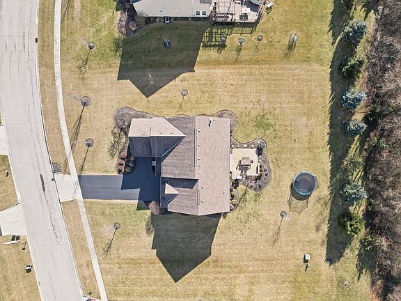 3rd image of 2813 Derby Dr