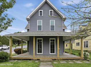 102 Montgomery St, Montgomery, PA 17752