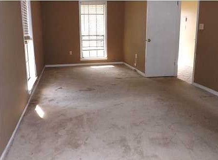 5th image of 5769 Hyde Park Dr