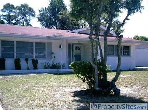 1st image of 611 Phoenix Ave